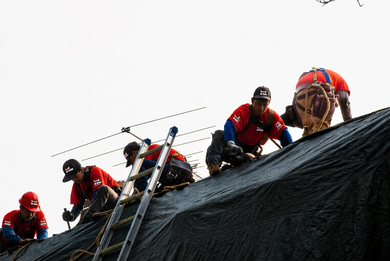 mr roof team